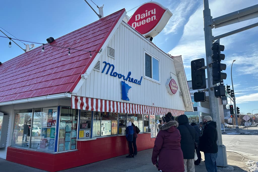 Happy People Line Up For Ice Cream Every March At This Dairy Queen. It's A Cool Tradition.