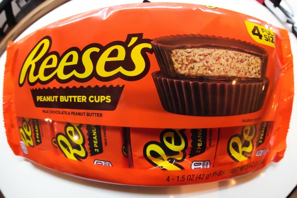 Grandson Of Reese's Peanut Butter Cups Creator Accuses Hershey Of Cutting Corners